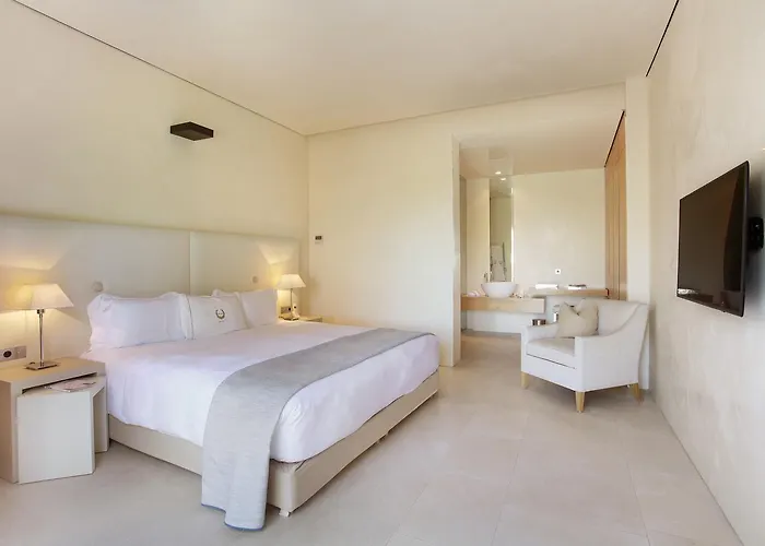 Отель Muse Saint Tropez - Small Luxury Hotels Of The World Раматей